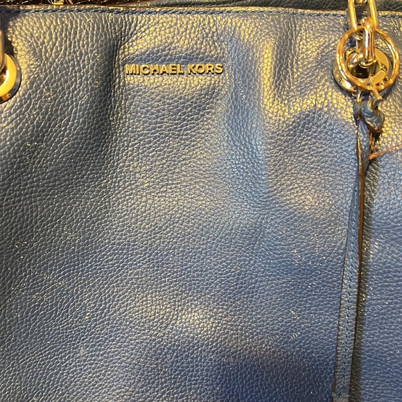 MICHAEL KORS LARGE PEBBLED LEATHER TOTE - Picture 9 of 12